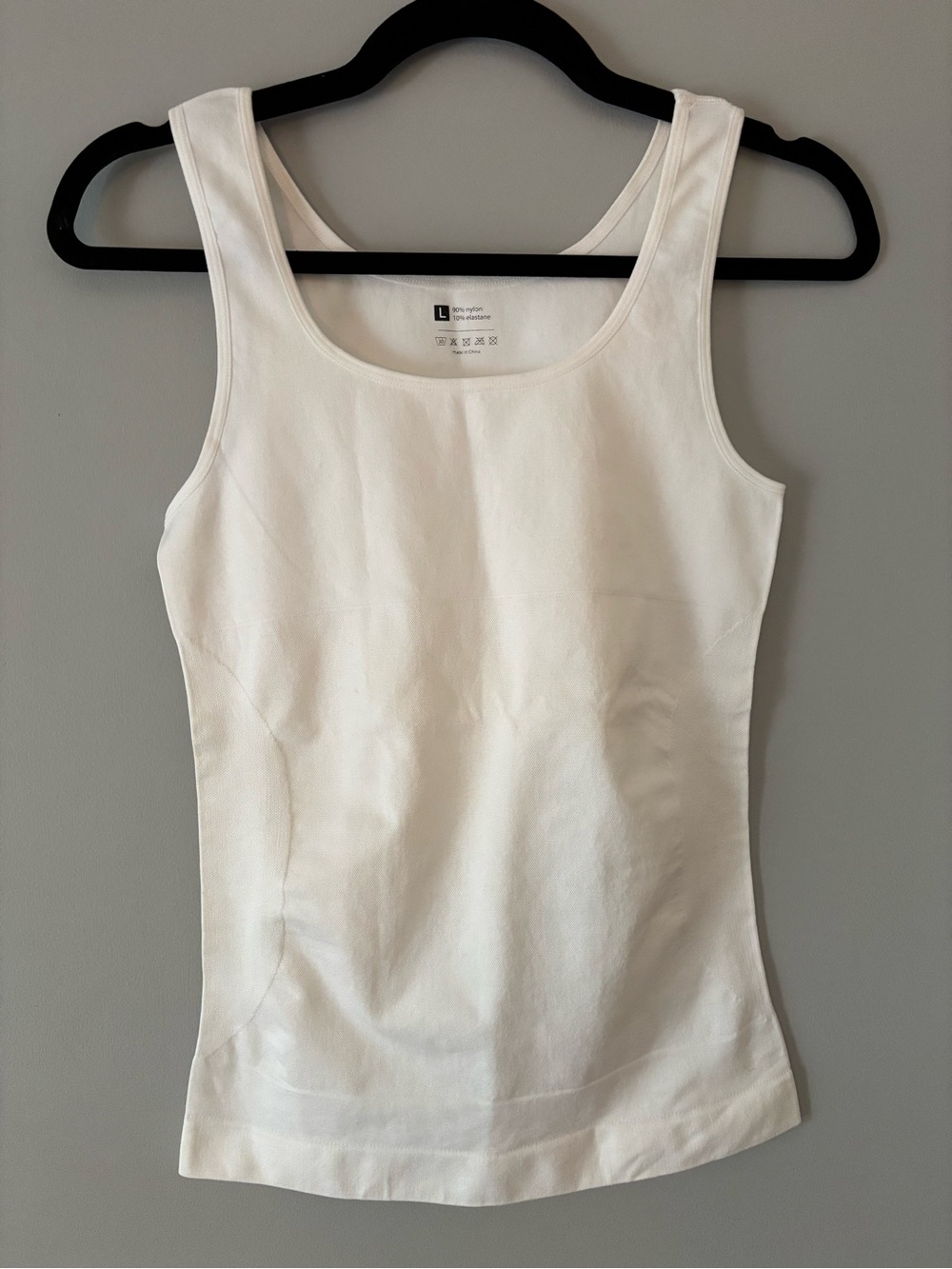 NWOT white smoothly shapewear tank/base layer/camisole - Large